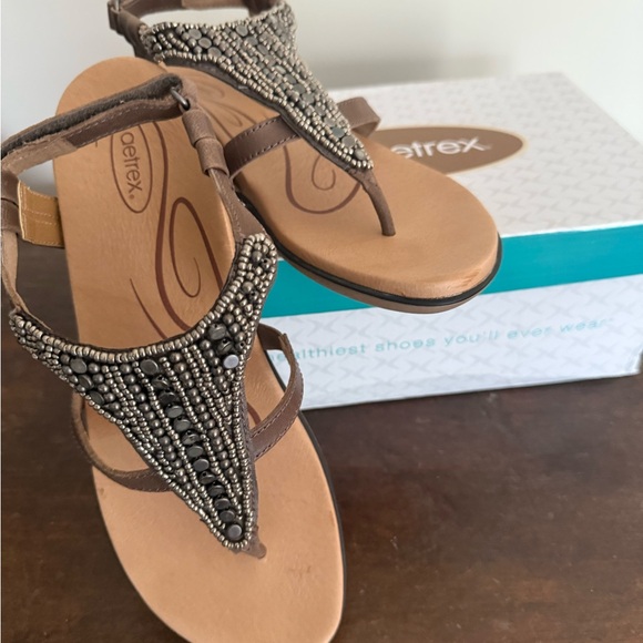 Aetrex Sheila Beaded Leather Sandal Stone Women's Size 39 US 8.5 NEW in box - Picture 5 of 11